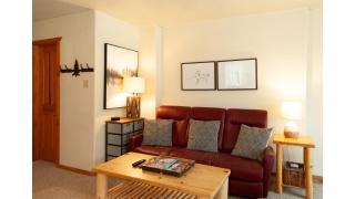 The Knotty Pine - 5