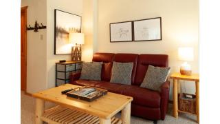 The Knotty Pine - 4