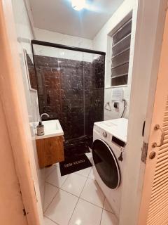 APMARAVILHOSO QUARTO e SALA LEBLON Recém REFORMADO ACEITO 5 pessoas NA ATAULFO DE PAIVA - 1