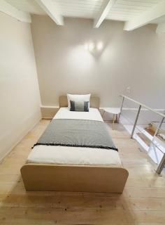 ILiana's Luxury Apartments - 7