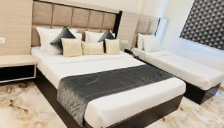 Hotel The Grand Shelter Elite Most Luxury Air Condition Rooms With Free Parking And Wifi !!! Highly Recommended Hotel Near Taj Mahal - 8