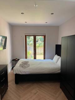 Studio Flat Near Streatham Station - 9