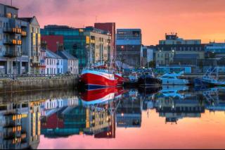 Large 4BR Home - Minutes to Eyre Square & Races - 9
