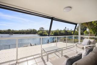 Breathtaking River Views on Noosa Parade - 9