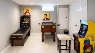 20th Street Retreat - Basement, Game room, Patio - 1
