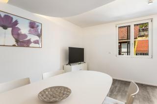 Ferienwohnung Metta - hochwertig sanierter Altbau mit Terrasse auf der Insel - 2