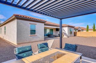 'Rapt Expression' Queen Creek Home w/ Patio! - 9