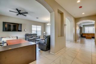 'Rapt Expression' Queen Creek Home w/ Patio! - 7