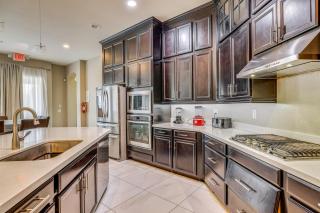 'Rapt Expression' Queen Creek Home w/ Patio! - 4