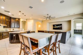 'Rapt Expression' Queen Creek Home w/ Patio! - 2