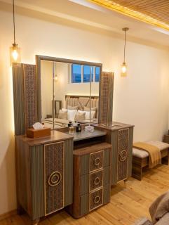 Nizami St Prime 1BR Steps from KFC & Shaurma 1 - 4