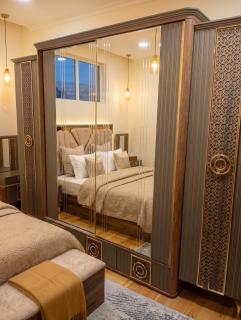 Nizami St Prime 1BR Steps from KFC & Shaurma 1 - 2