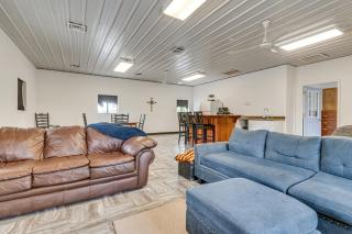 Montrose Studio Getaway w/ Covered Patio - 4