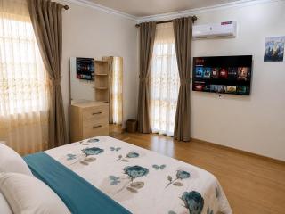 Three Bedroom Hotel suite close rehab - 5
