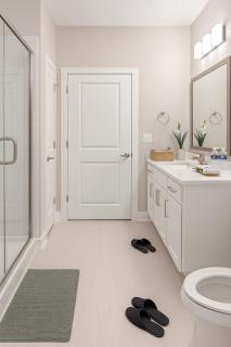 Private ensuite Room in 2 bed Apartment - 7