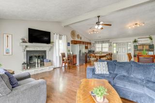 1 Mi to Table Rock Lake! Home w/ Water Views - 5
