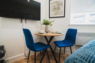 The Executive Studio - 7