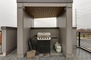 Luxury Townhome! Rooftop-Game Room! Near Broadway! - Nashville - 6