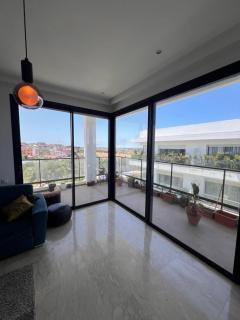 Nice and Cozy New 2-Bedroom Apartment with Pool - 0