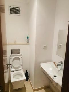 Nice and Cozy New 2-Bedroom Apartment with Pool - 1