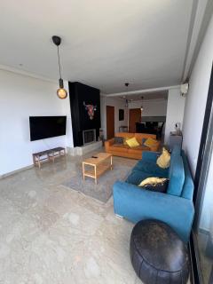 Nice and Cozy New 2-Bedroom Apartment with Pool - 8