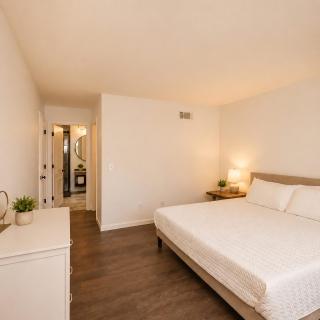 Lark Meadow Retreat Sleeps 10 - 3
