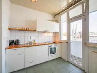 Elegant 3BHK Apart with Modern Amenities - 7