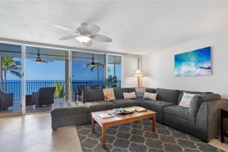 ROYAL MAUIAN, #518 - 3