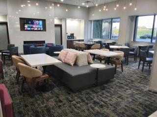 La Quinta by Wyndham New Haven - 3