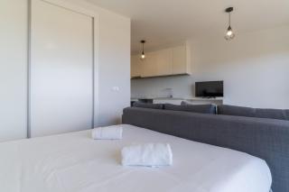 Fenix Iii Ac, Parking & Near Beaches - Funchal - 1