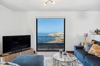 Casa Afonso Bay Views & Outdoor Living - 8