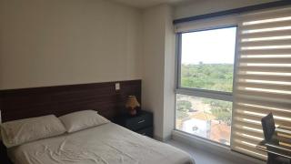 Apartamento céntrico con piscina y vista urbana - 3
