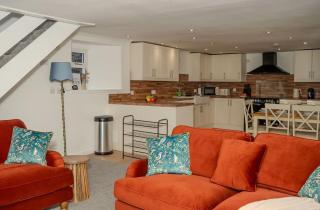 Willoughby Cottage - Rustic Retreat in Crieff - 2