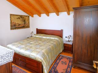 Elegant Lakeview Apartment for 6 - 6