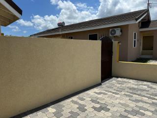 Paradise Harbour Tropical Luxury Retreat and Fully AC - 4