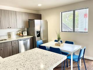 Bright 2BR suite Central Miami - 6