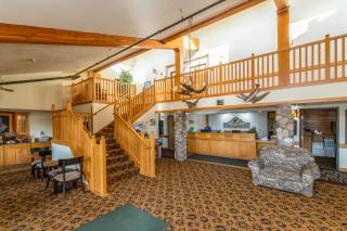Moose Lake Lodge & Suites - 1