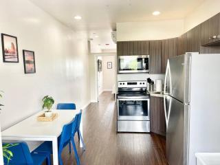 Cozy 1BR Minutes to Design District & Wynwood - 9
