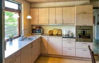 3 Bedroom Gorgeous Home In Millinge - 1