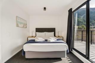 Alpine Vista Apartment Easy Walk to CBD - 5