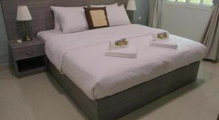 Sovereign Hotel - Marriage Certificate Required - 3
