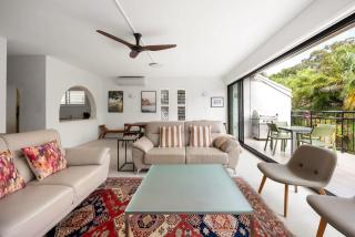 Bayona 2 Family Beach Charm - 2