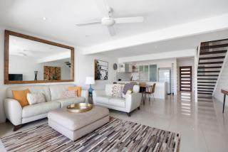 Driftwood 6 Private Beach Stay - 7