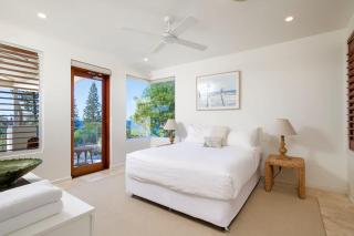 Hale Lani 2 Oceanview Penthouse Paradise - 4