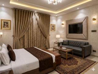 Hotel Grand Aurion Delhi Airport - 2