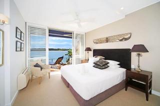 Riverfront Apartment, Perfect Location - 5