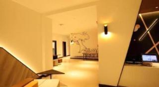 IU Hotel Xianning Railway Station - 5