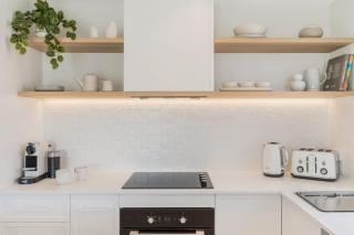 St Tropez 7, Stylish Apartment on the Noosa Waterfront, River Views - 5