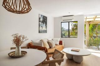 St Tropez 12 Haven with Water View & Pool - 8