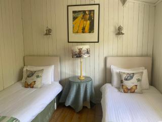 Roberts’ Cottage - 2